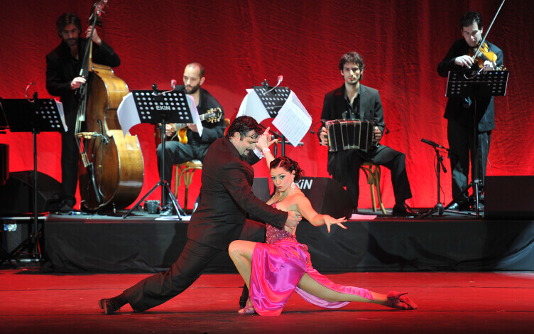 Christmas theater, Tango legends
